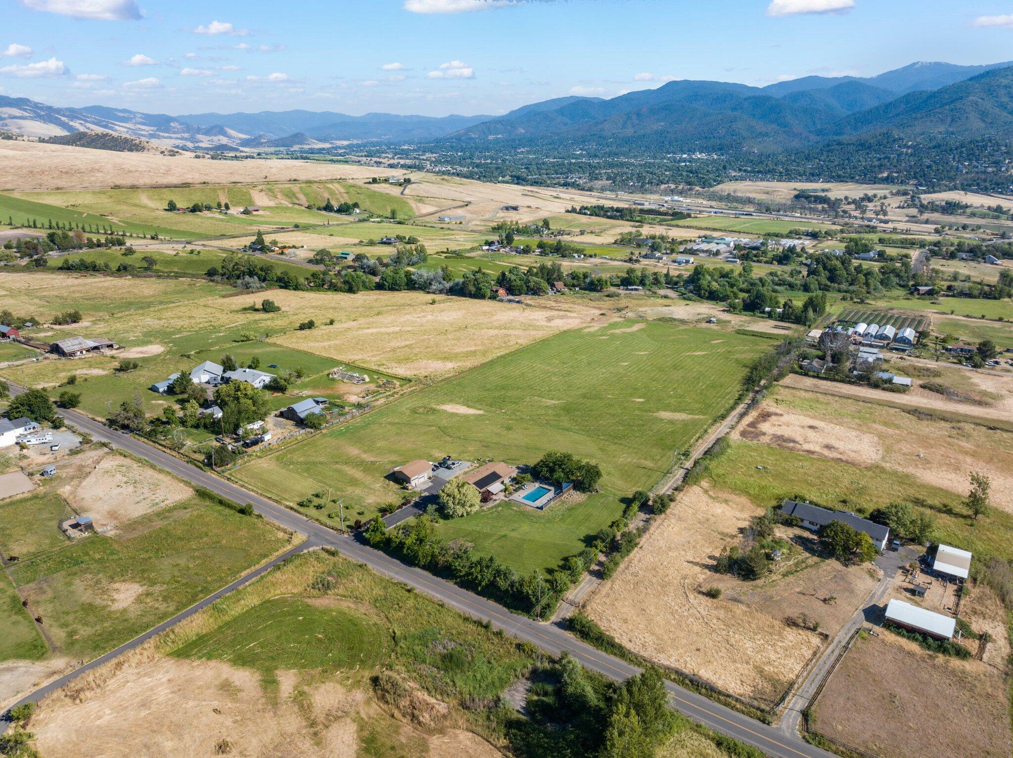 630 East Valley View Road Ashland, OR 97520 - Photo 54 of 57 48-web-or-mls-DJI_0945