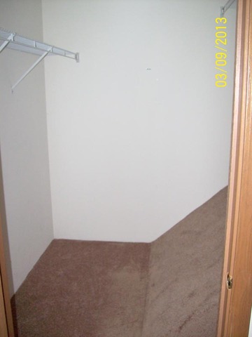 1402 Normantown Road Naperville, IL 60564 - Photo 7 of 11 a view of a hallway