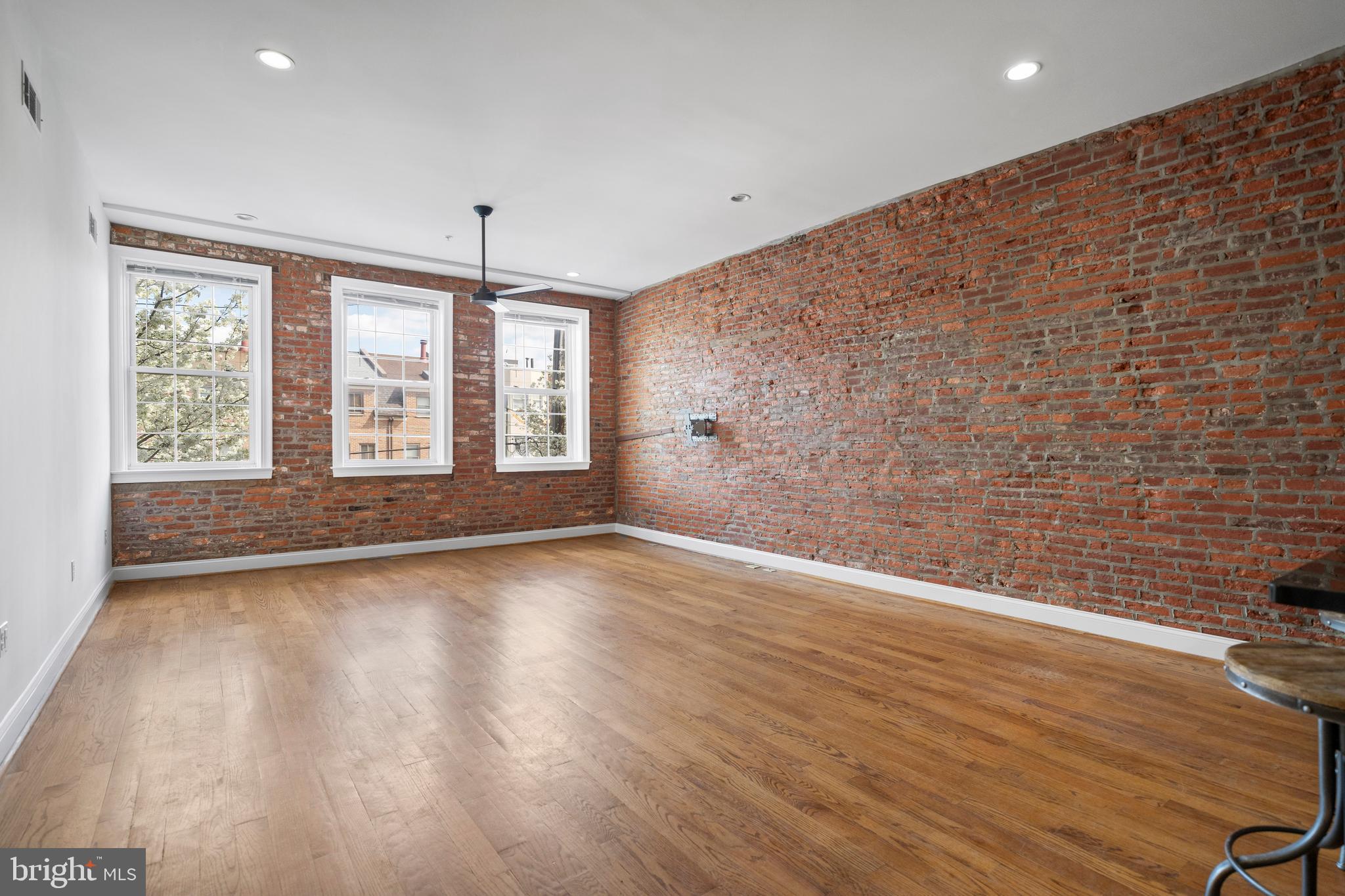 716 South 11th Street, Unit 201 Philadelphia, PA 19147 - Photo 11 of 35