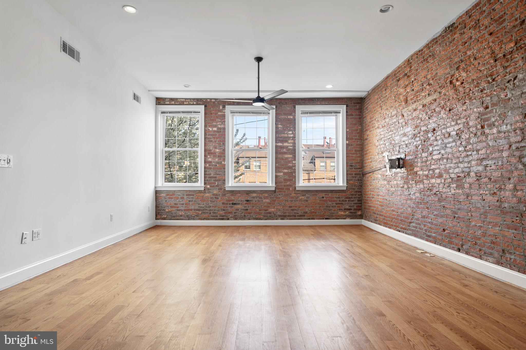 716 South 11th Street, Unit 201 Philadelphia, PA 19147 - Photo 12 of 35