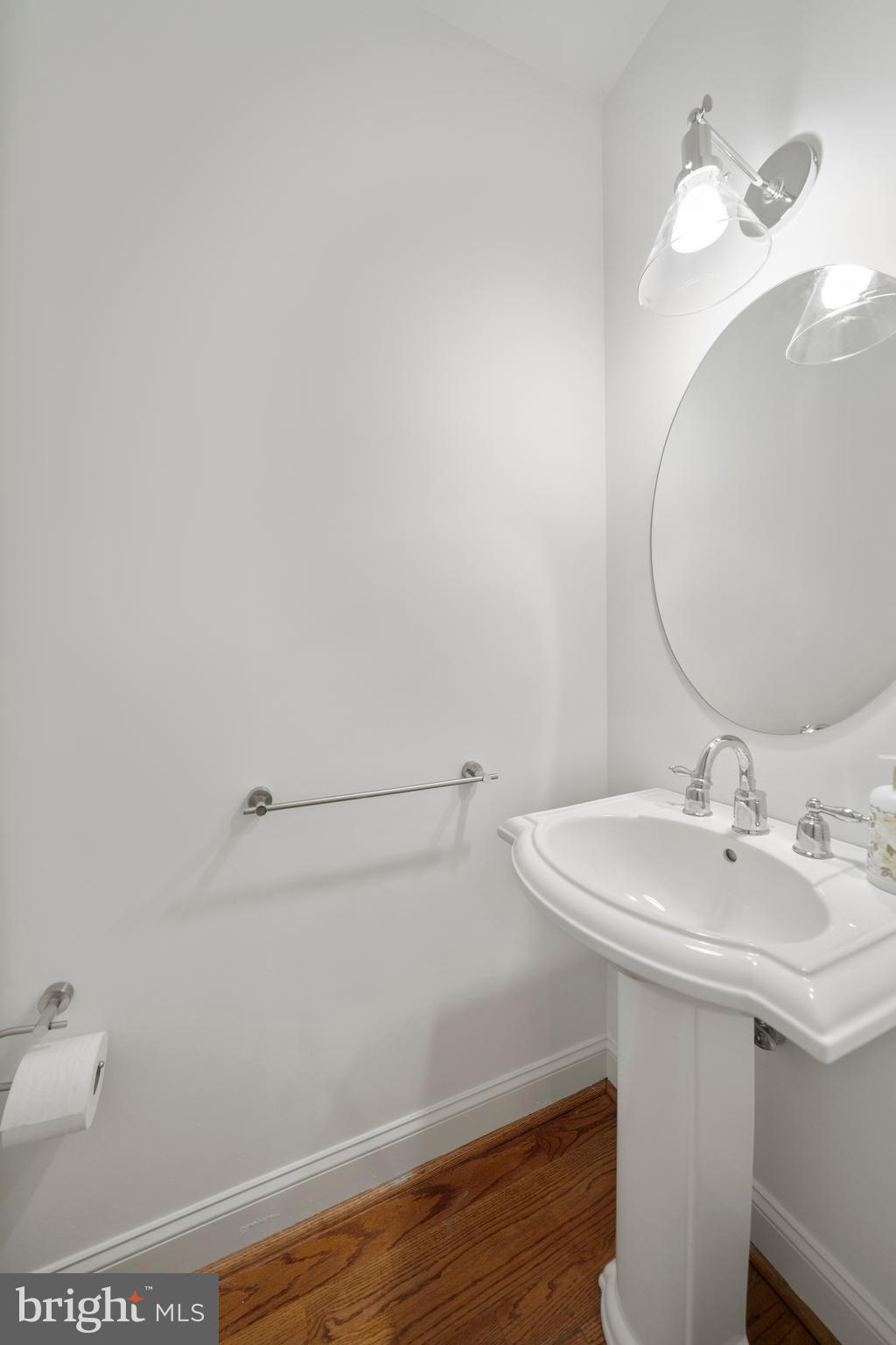 716 South 11th Street, Unit 201 Philadelphia, PA 19147 - Photo 15 of 35