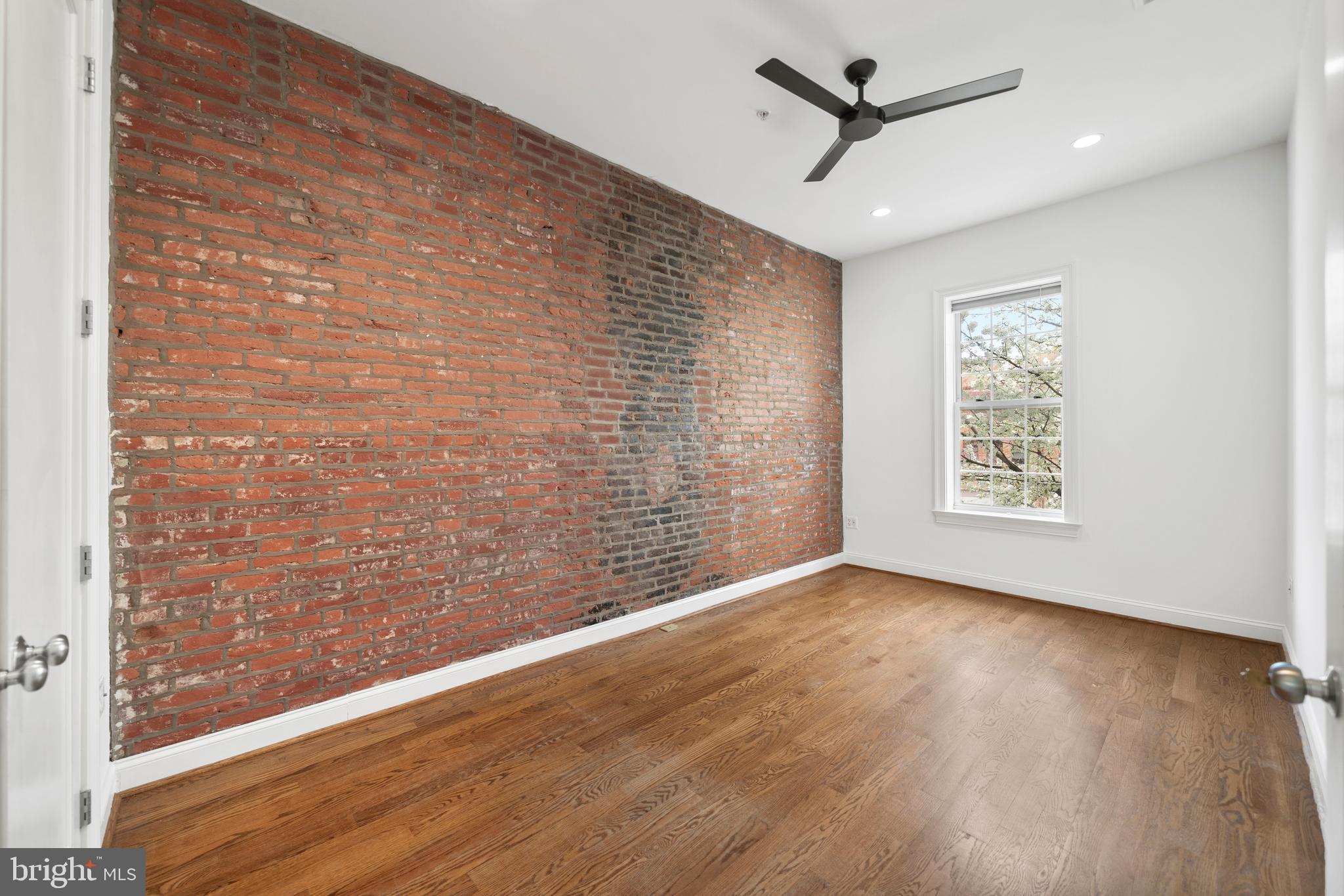 716 South 11th Street, Unit 201 Philadelphia, PA 19147 - Photo 22 of 35