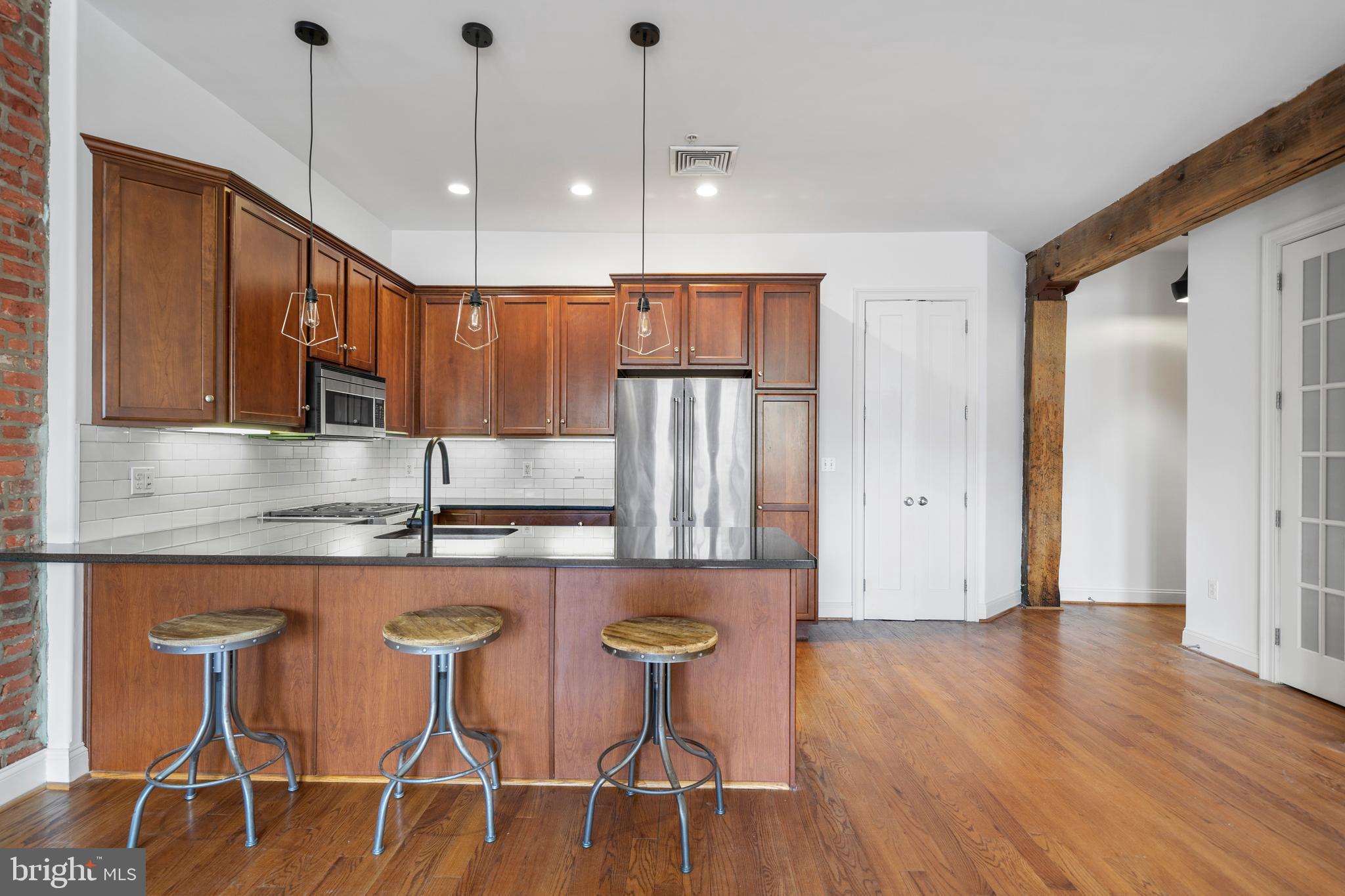 716 South 11th Street, Unit 201 Philadelphia, PA 19147 - Photo 4 of 35