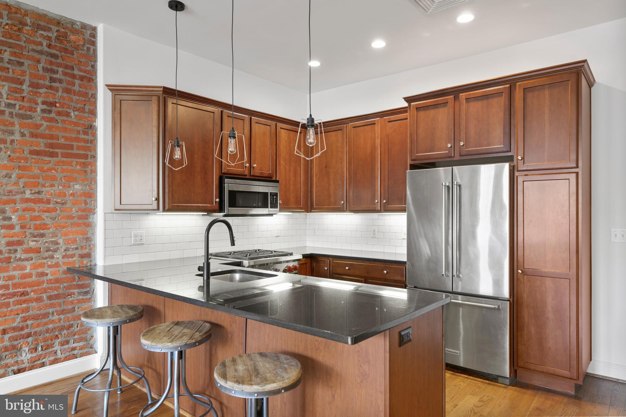 716 South 11th Street, Unit 201 Philadelphia, PA 19147 - Photo 5 of 35