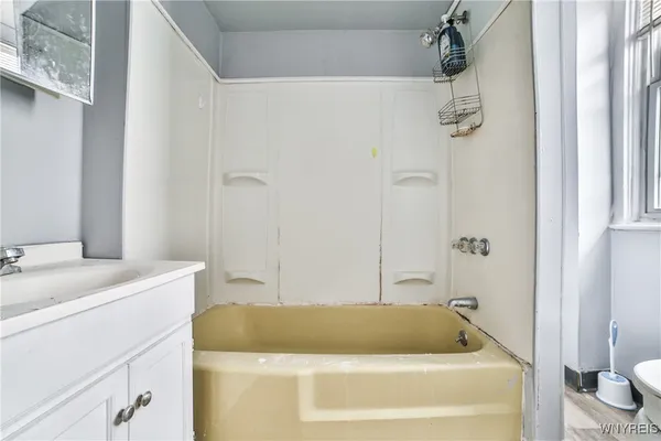 $250,000 | 32 Edson Street, Buffalo, NY 14210