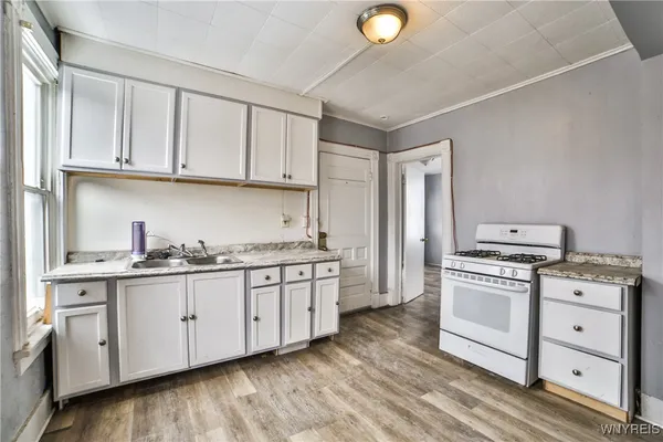 $250,000 | 32 Edson Street, Buffalo, NY 14210