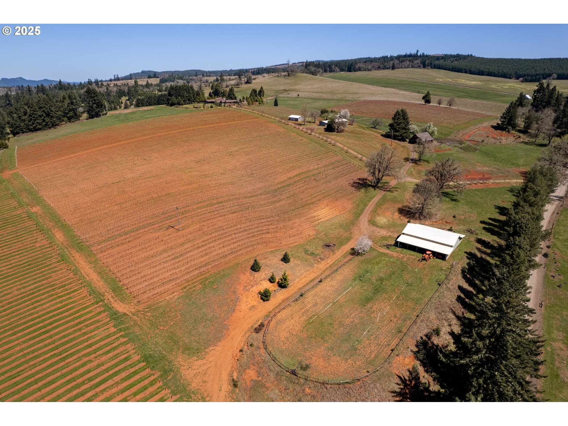 1488 Red Hill Road Oakland, OR 97462 - Photo 28 of 35 a view of a lake and a mountain view