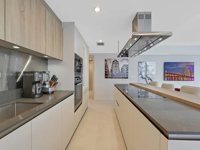 $15,500 | 1000 Brickell Plaza, Unit 3402, Miami, FL 33131