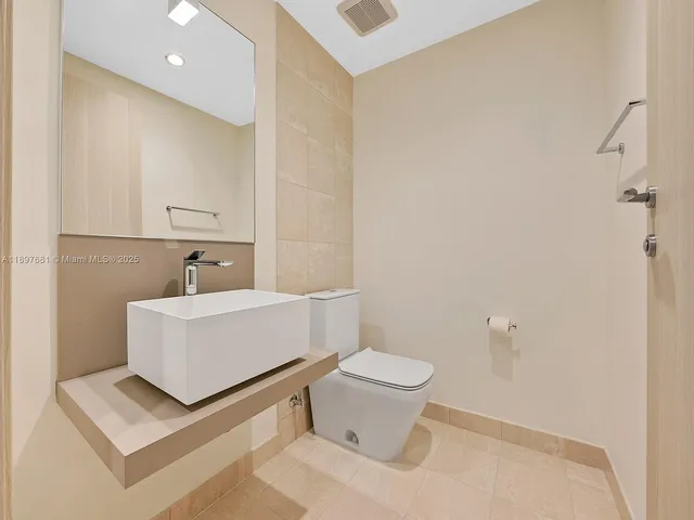 $15,500 | 1000 Brickell Plaza, Unit 3402, Miami, FL 33131