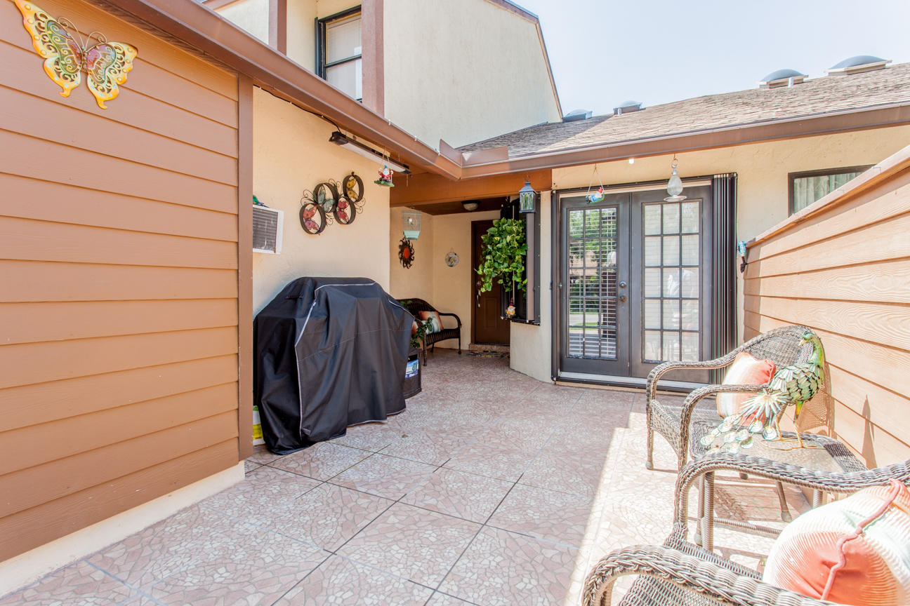 3761 Blue Ridge Road West Palm Beach, FL 33406 - Photo 4 of 30 HUNT-3