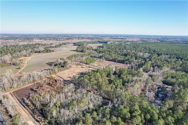 $127,900 | 105 Bay Drive, Tabor City, NC 28463