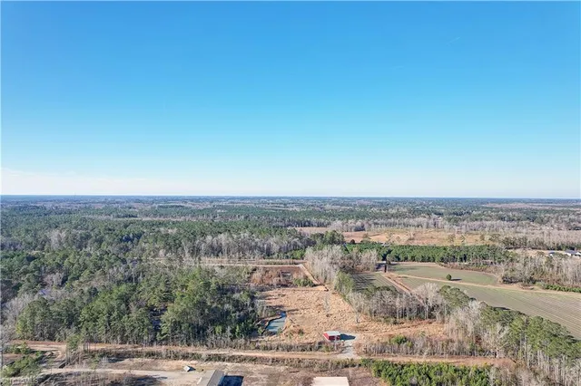 $127,900 | 105 Bay Drive, Tabor City, NC 28463