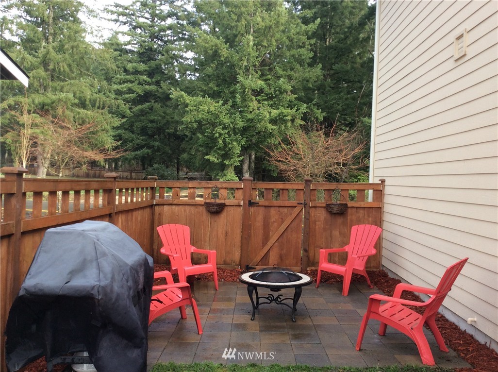 631 Kaiser Road Southwest Olympia, WA 98502 - Photo 2 of 25 Gallery Image 2