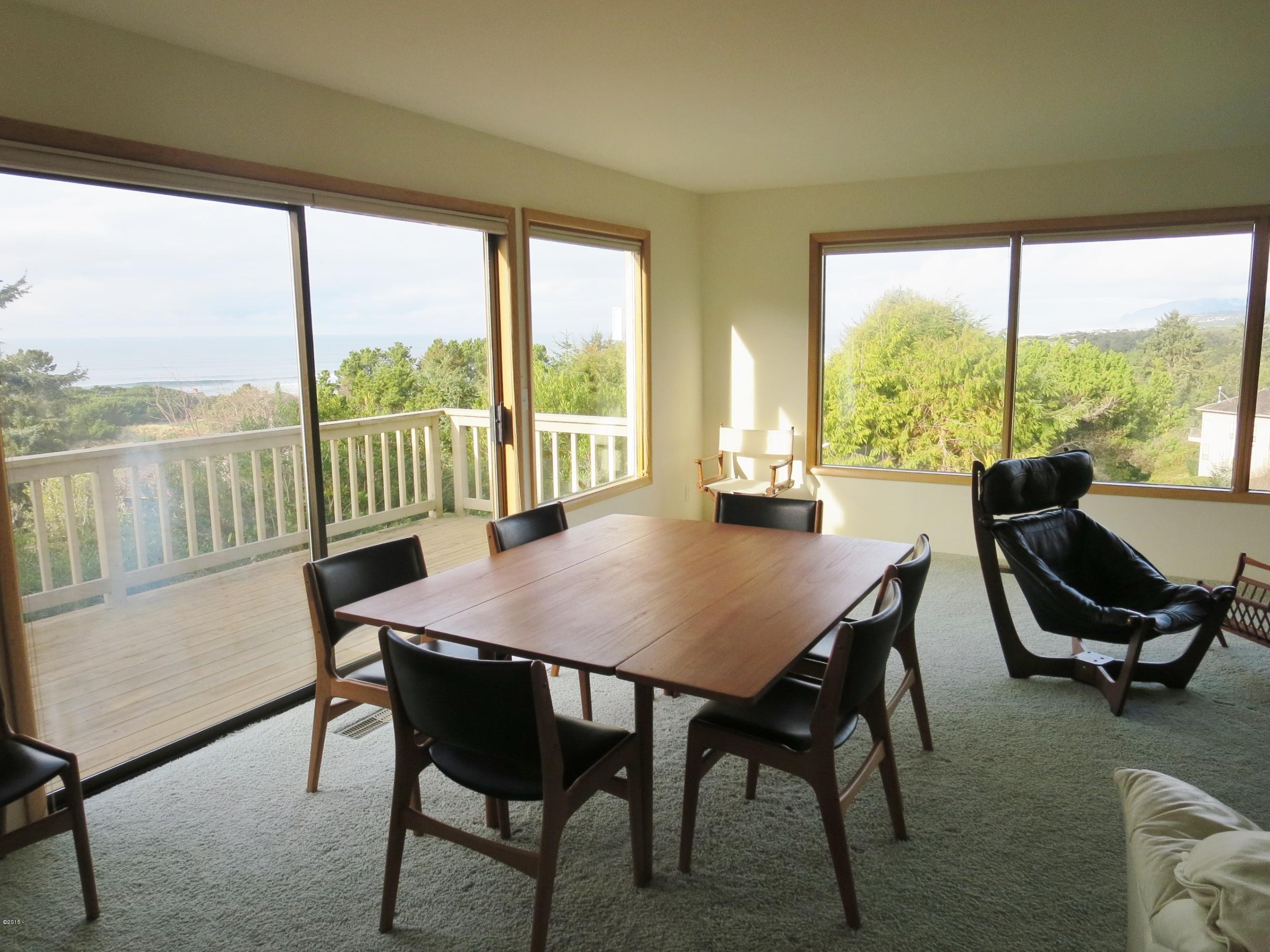 6 Ridge Crest Road Gleneden Beach, OR 97388 - Photo 4 of 40 Interior