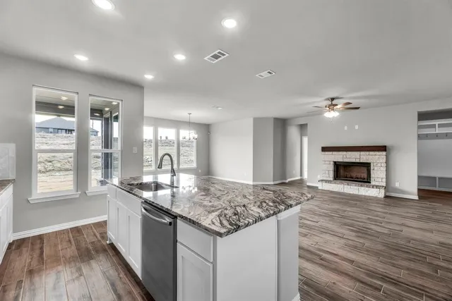 $507,900 | 81 Yosemite Trail Valley View, Valley View, TX 76272