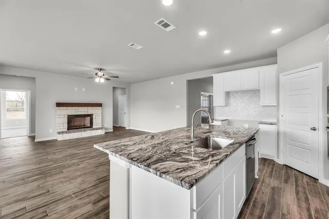 $507,900 | 81 Yosemite Trail Valley View, Valley View, TX 76272