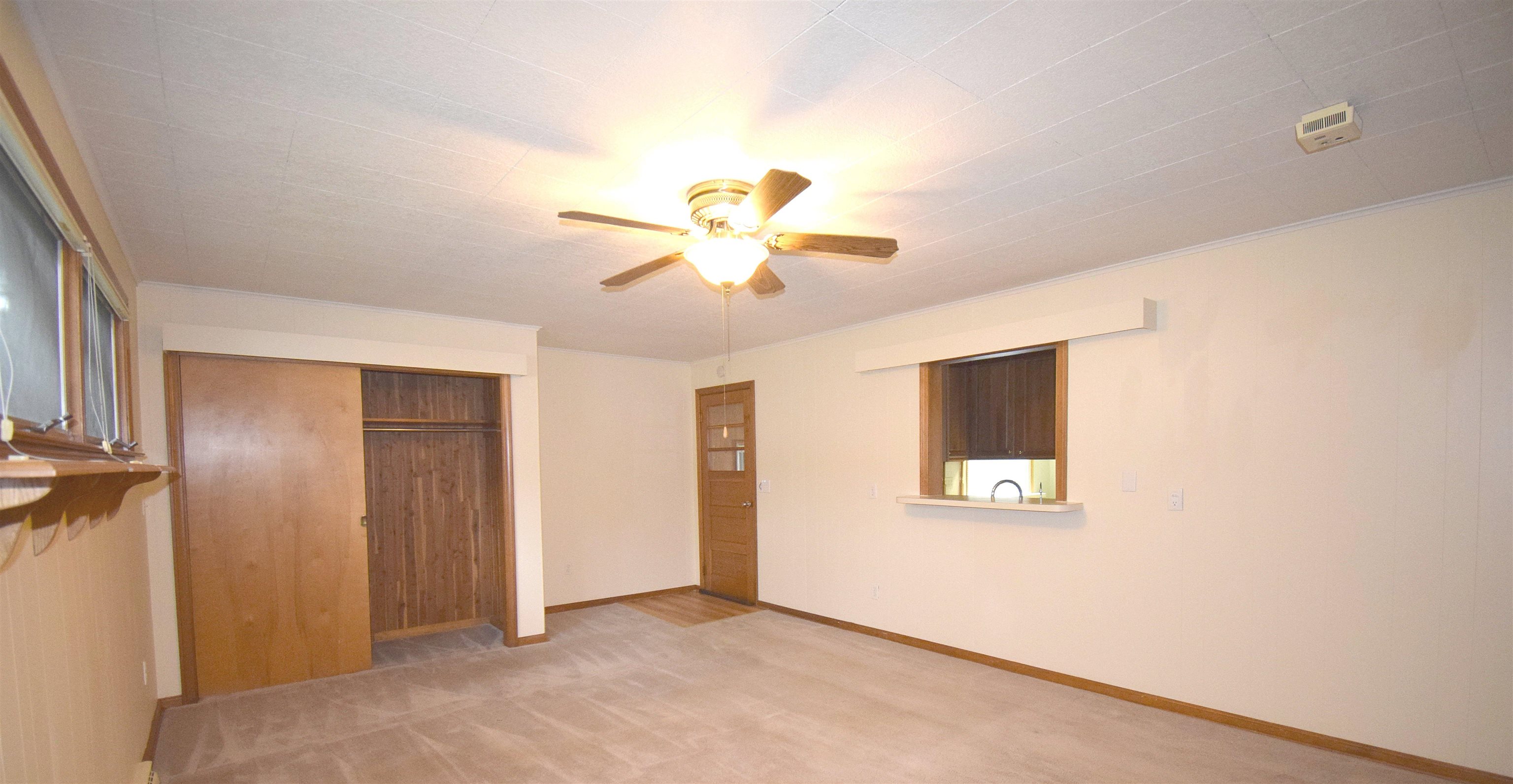 301 John R Street Clare, MI 48617 - Photo 42 of 69 1926622-9e4deb4c-c69a-4224-a3db-4209453d641a.JPG
