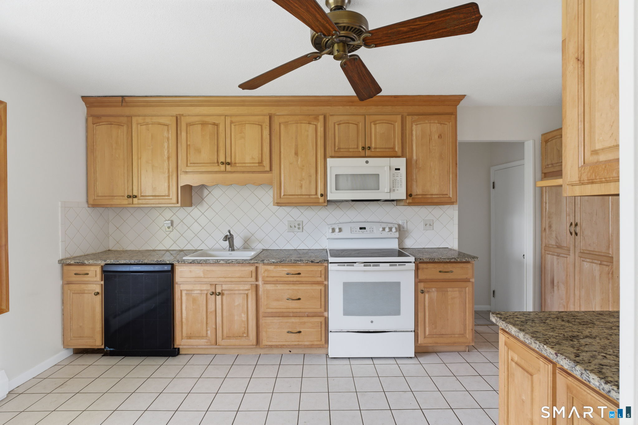 50 Stratton Court Hamden, CT 06514 - Photo 23 of 39