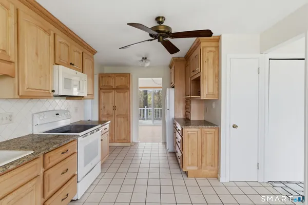 $407,000 | 50 Stratton Court, Hamden, CT 06514