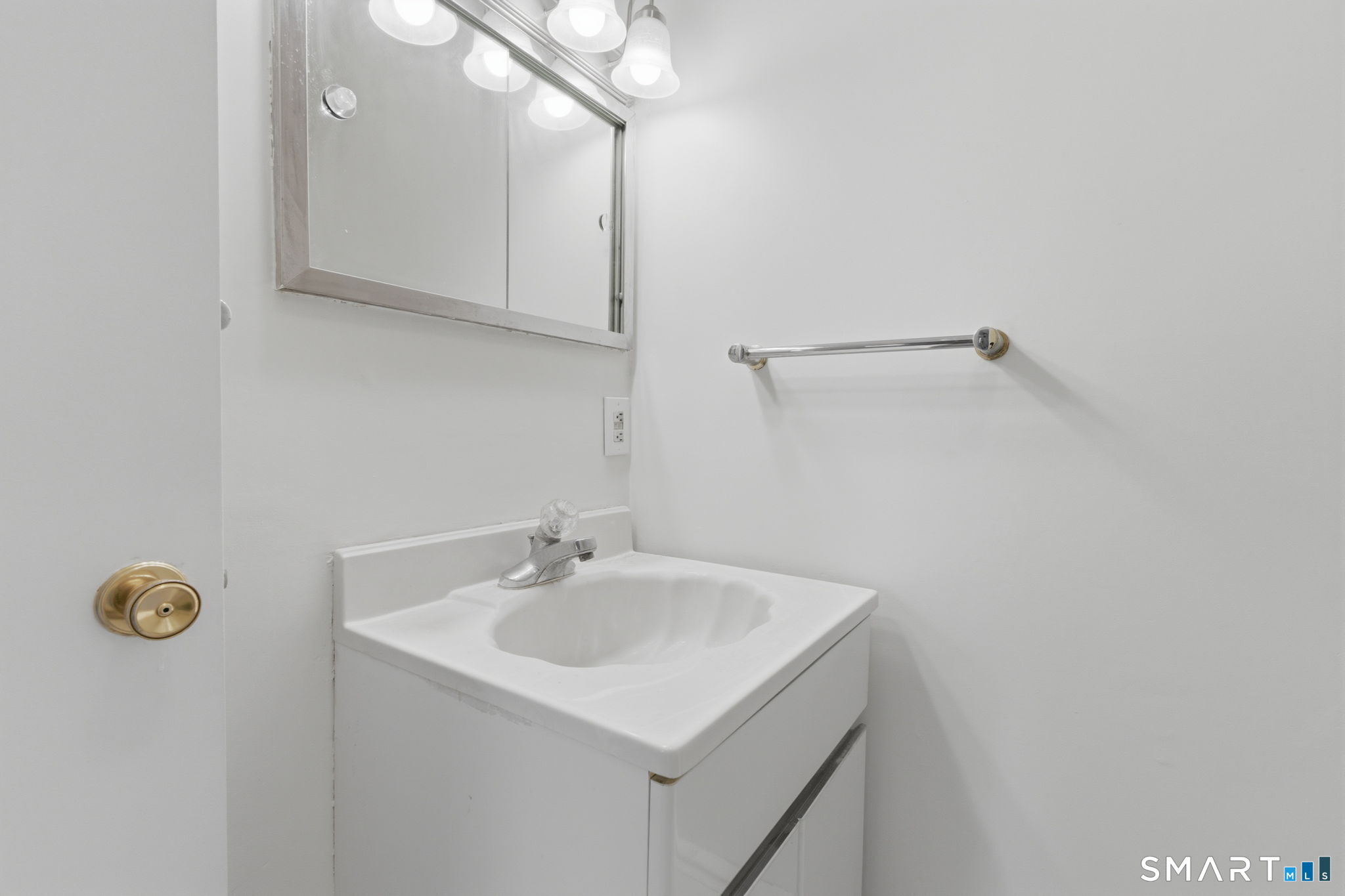 50 Stratton Court Hamden, CT 06514 - Photo 32 of 39