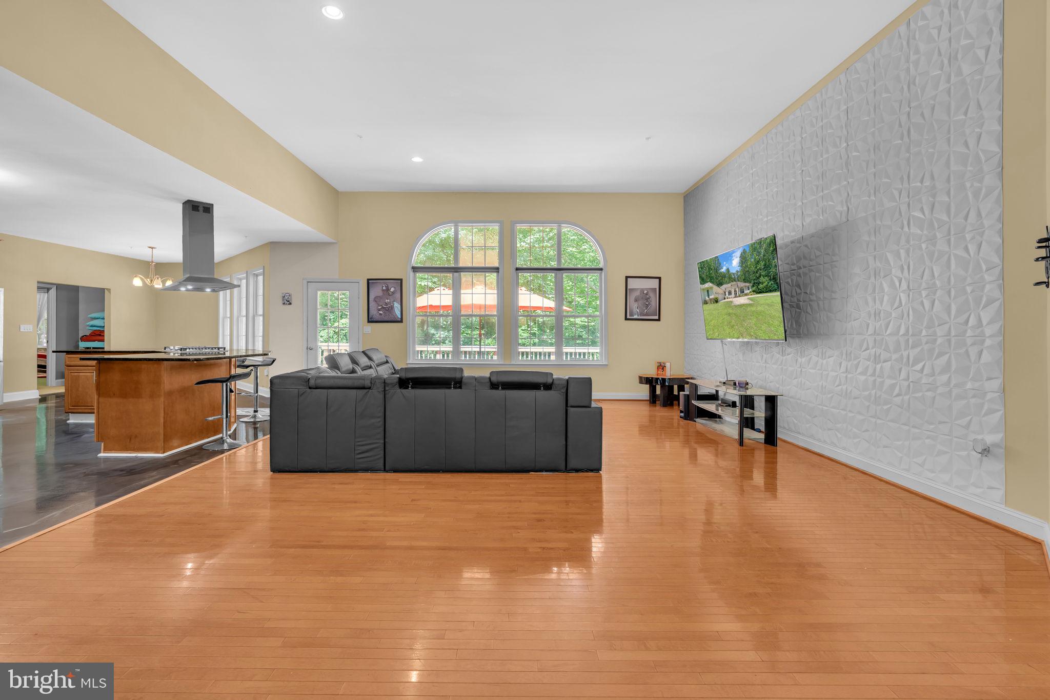 13716 Molly Berry Road Brandywine, MD 20613 - Photo 4 of 75 Spacious living area