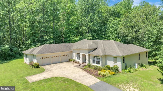 $4,800 | 13716 Molly Berry Road, Brandywine, MD 20613