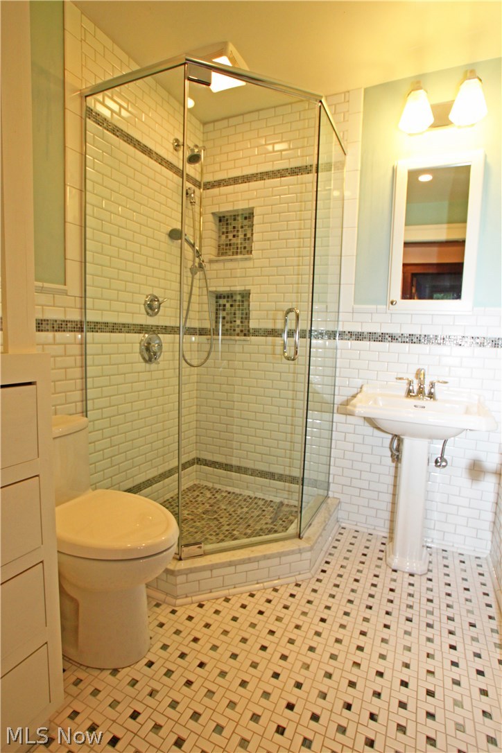 2641 Ashton Road Cleveland Heights, OH 44118 - Photo 22 of 25