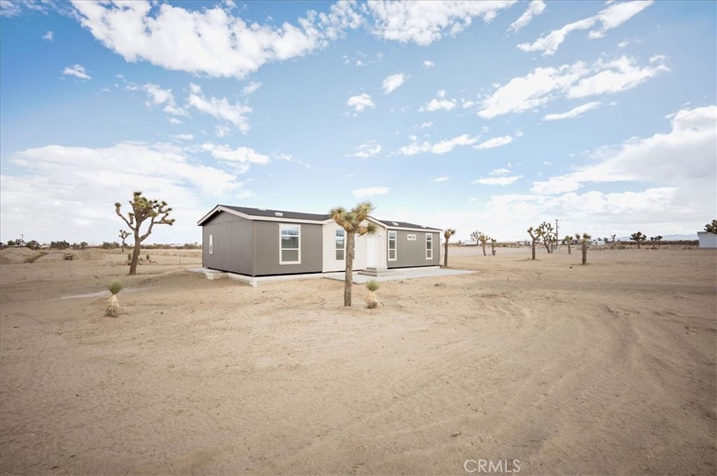 13369 Centola Road Phelan, CA 92371 - Photo 3 of 34