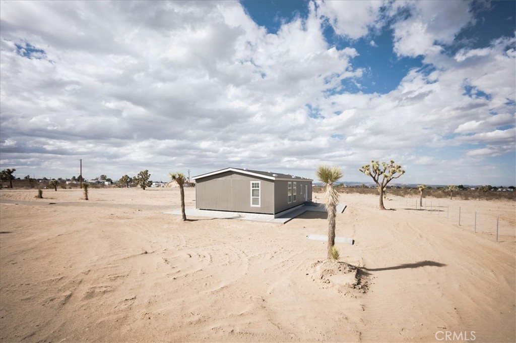 13369 Centola Road Phelan, CA 92371 - Photo 32 of 34 a view of a terrace