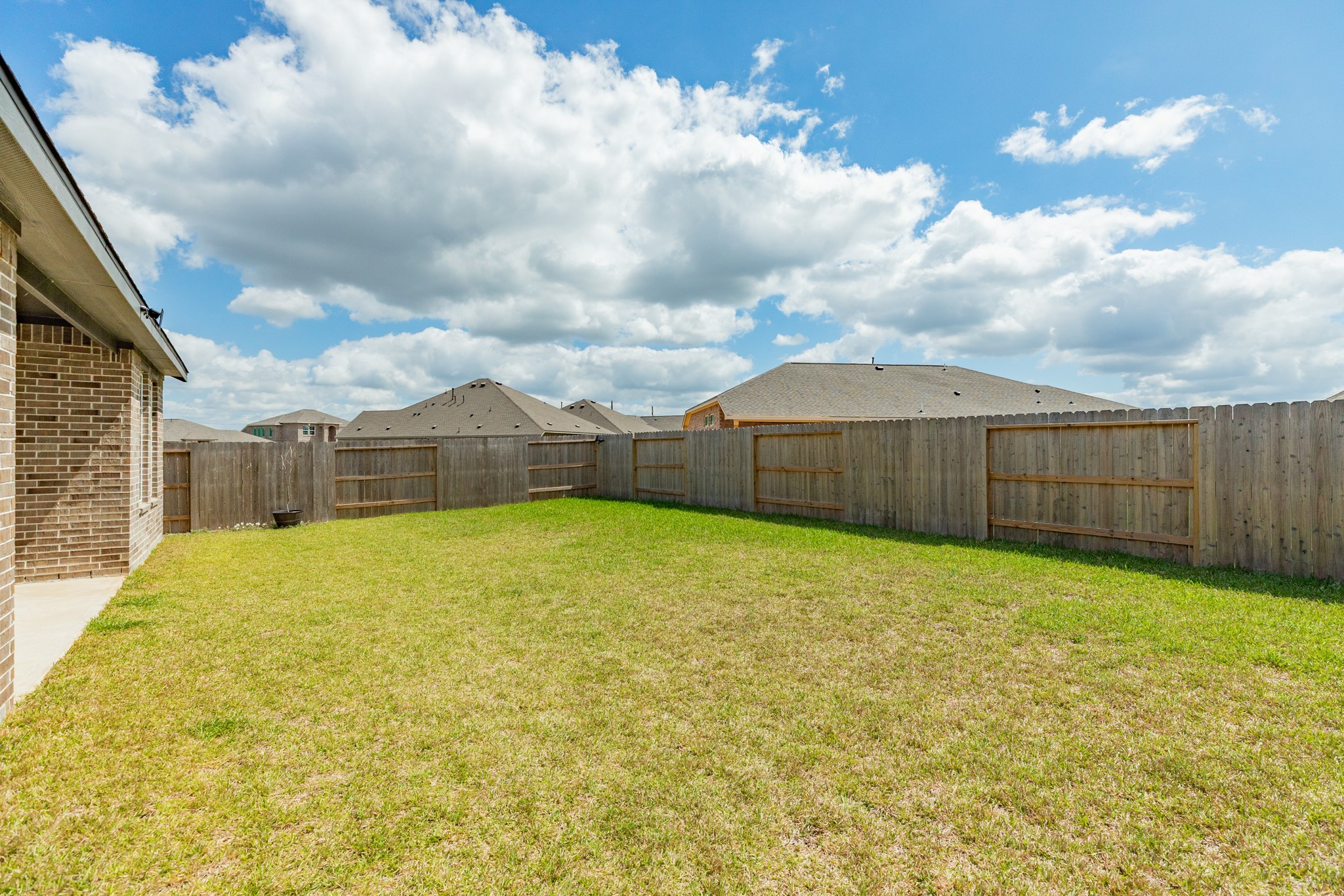2618 Jasper Oaks Drive Rosharon, TX 77583 - Photo 36 of 43 One of the biggest yards due to its location on the bend of a cul-de-sac. This property offers ample outdoor space, perfect for recreation and gatherings.
