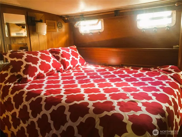 $79,500 | 2040 Westlake Avenue North, Unit 10, Seattle, WA 98109