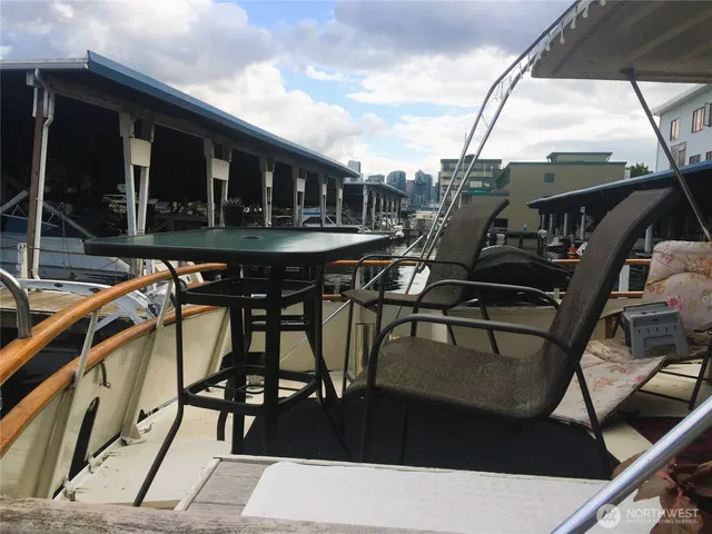 $79,500 | 2040 Westlake Avenue North, Unit 10, Seattle, WA 98109