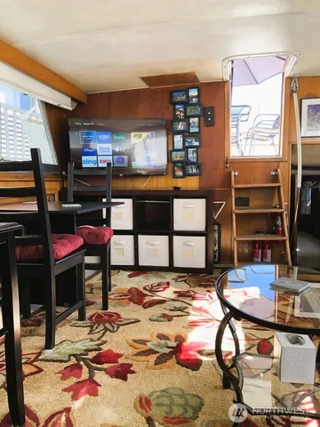 $79,500 | 2040 Westlake Avenue North, Unit 10, Seattle, WA 98109