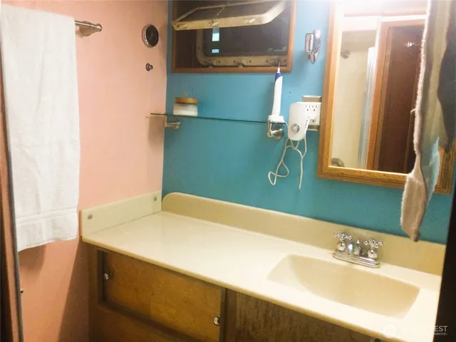 $79,500 | 2040 Westlake Avenue North, Unit 10, Seattle, WA 98109