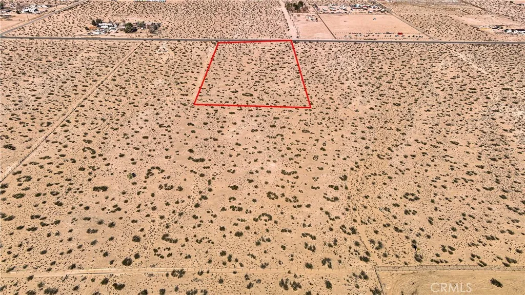 0 Old Woman Springs Road Lucerne Valley, CA 92356 - Photo 8 of 22 a bathroom with a shower curtain