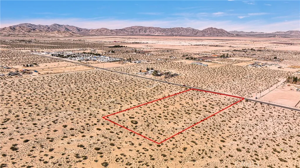 0 Old Woman Springs Road Lucerne Valley, CA 92356 - Photo 9 of 22 a view of an ocean beach