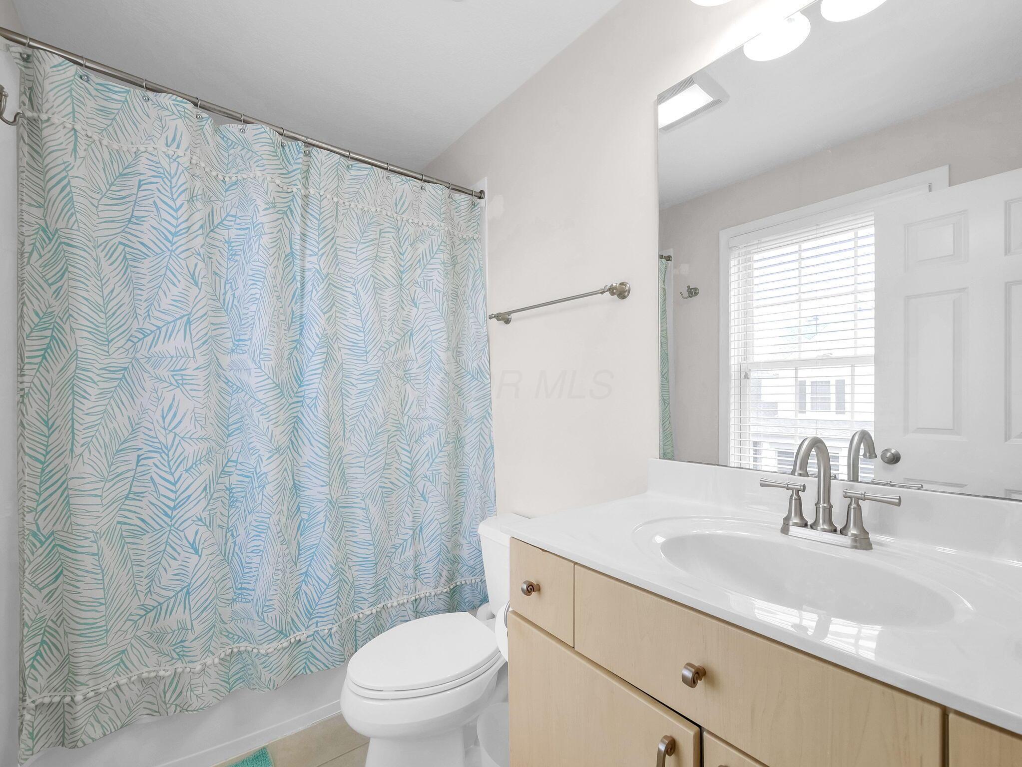 1235 Shagbark Road Columbus, OH 43230 - Photo 21 of 28 Full bath attached