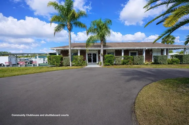 $52,000 | 5494 Fairfield Avenue South, Unit 9, Gulfport, FL 33707