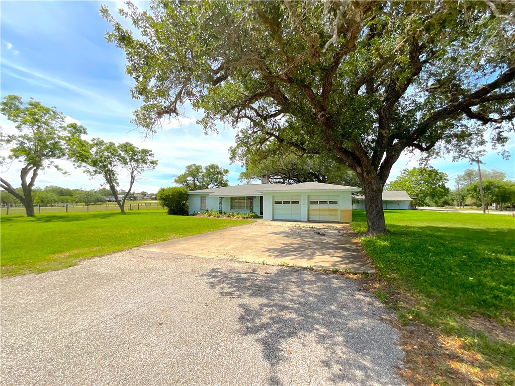 311 West Ward Street Refugio, TX 78377 - Photo 1 of 40