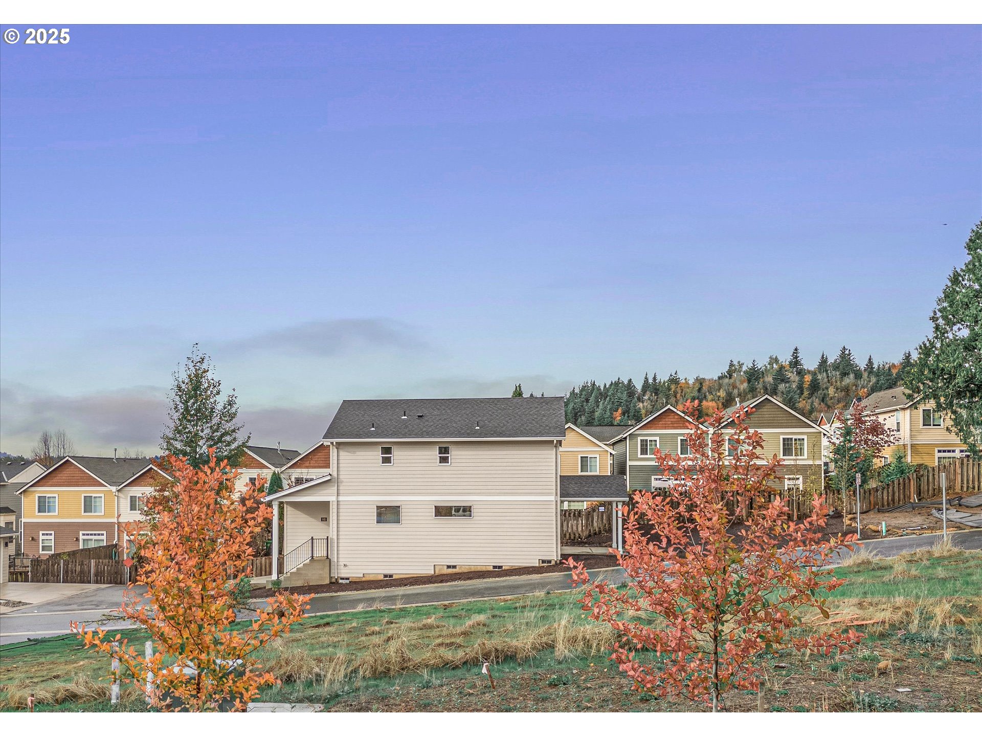 185 Southwest Mawrcrest Avenue Gresham, OR 97030 - Photo 44 of 46 an aerial view of residential house with an outdoor space