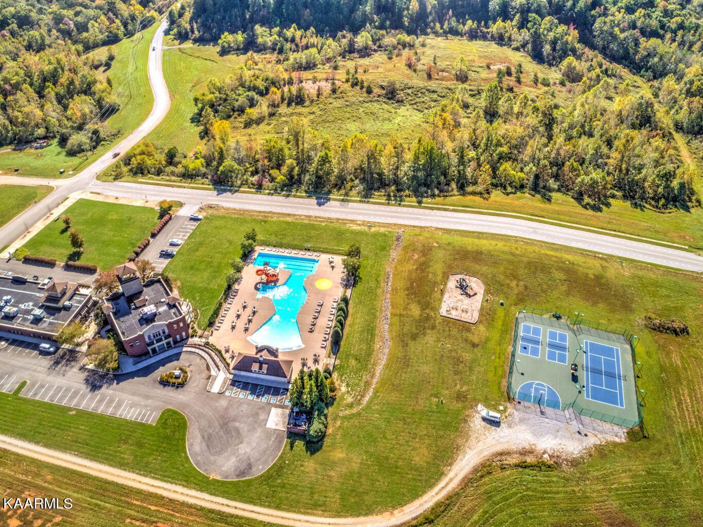 103 Plumberry Street, Unit 147 Oak Ridge, TN 37830 - Photo 4 of 20 Preserve pool