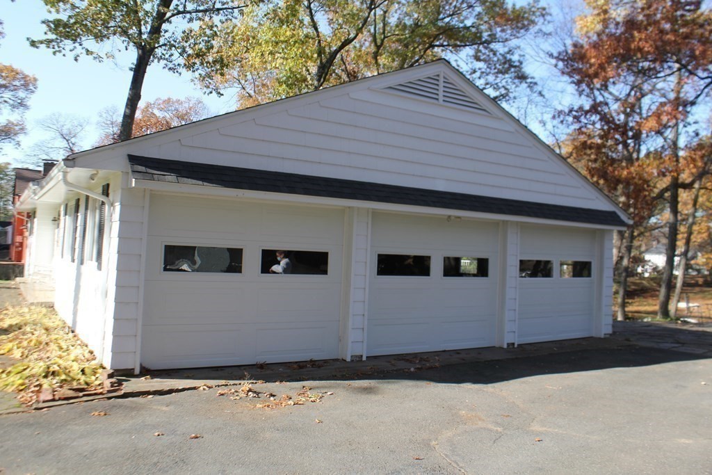 120 Edgewater Road Agawam, MA 01001 - Photo 4 of 26 Gallery Image 4