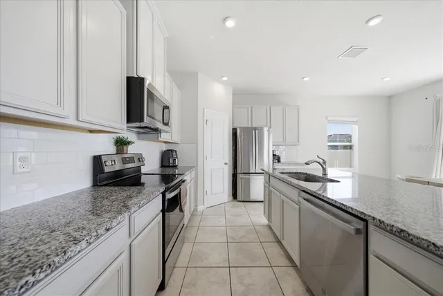 $2,800 | 5018 Grand Teton Court, DeLand, FL 32724