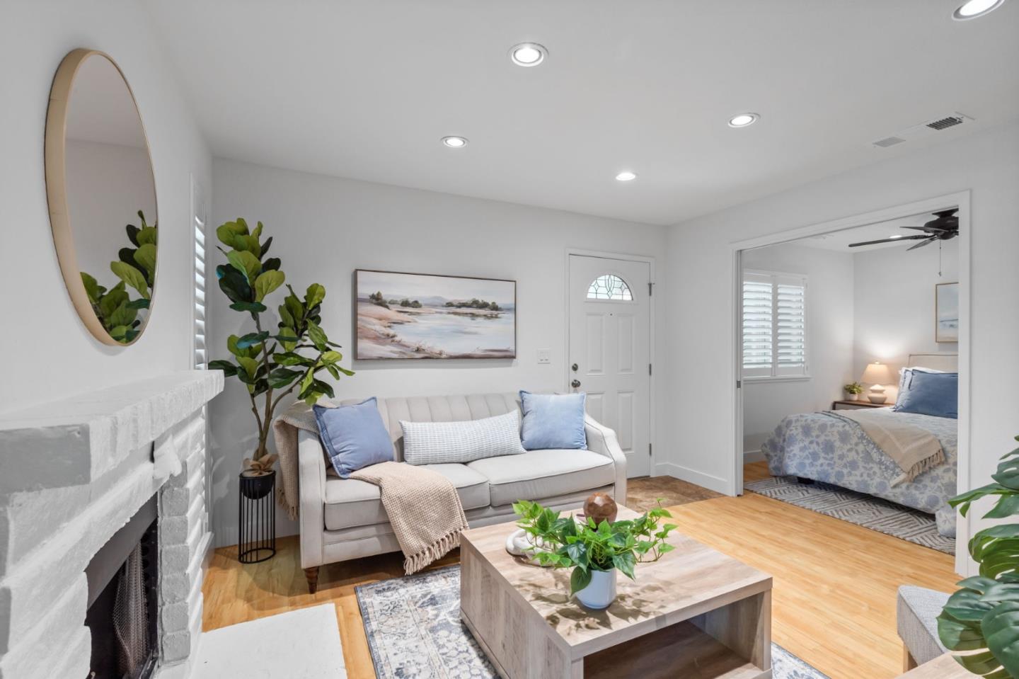 5701 Makati Circle, Unit C San Jose, CA 95123 - Photo 9 of 28 a living room with furniture and a potted plant