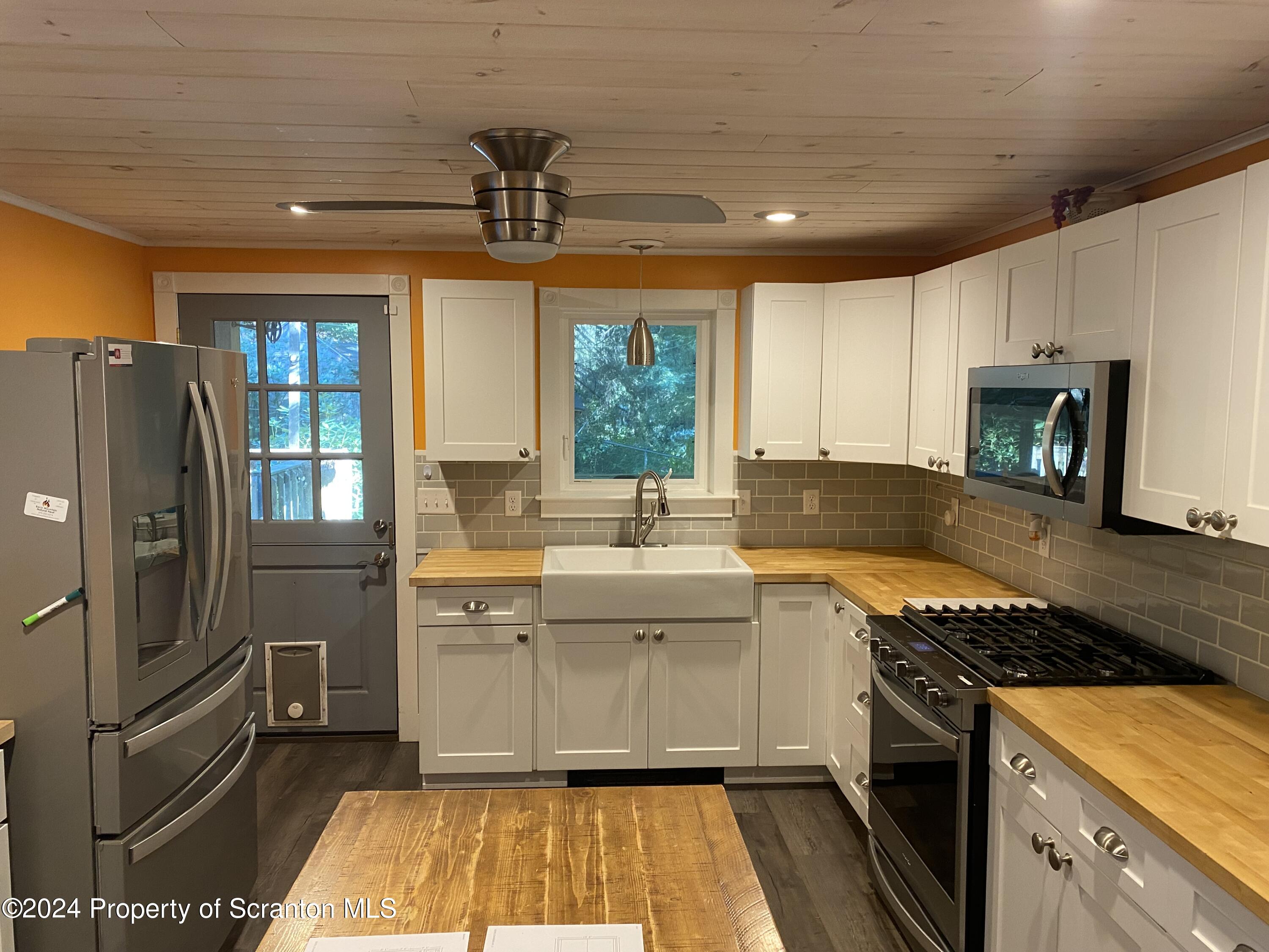 266 Sand Bank Road Tunkhannock, PA 18657 - Photo 6 of 29 Gallery Image 6