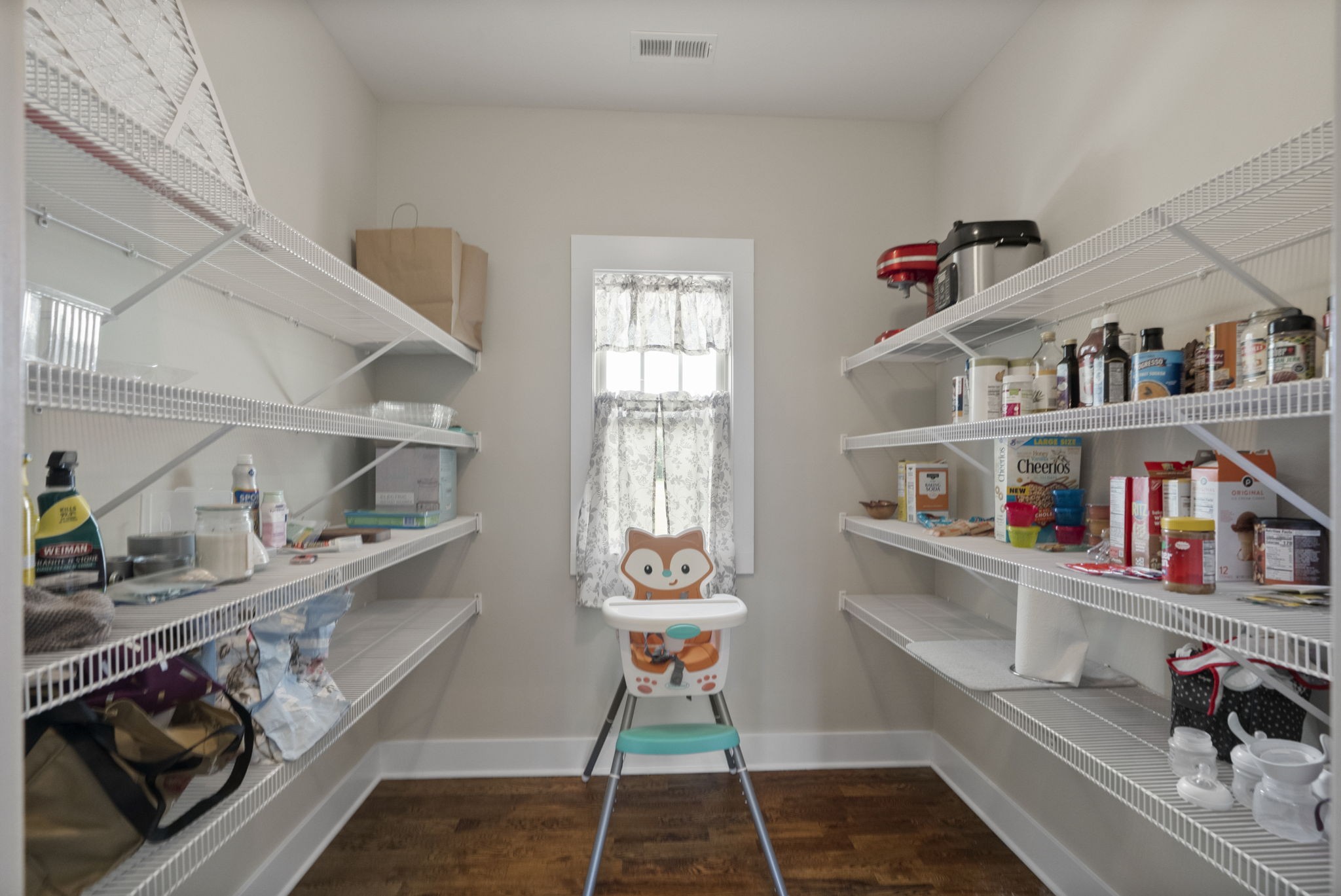 4480 Benson Road Springfield, TN 37172 - Photo 35 of 61 a room with furniture and a book shelf