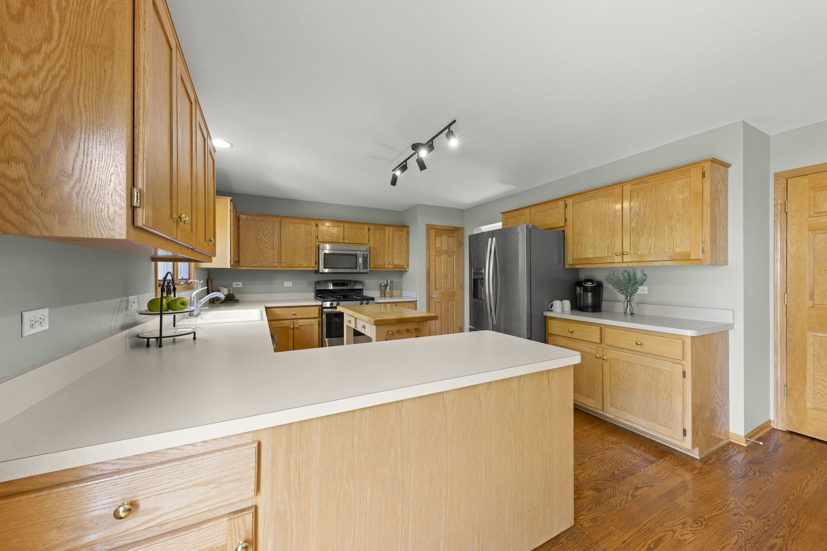 25160 Round Barn Road Plainfield, IL 60585 - Photo 11 of 30 Gallery Image 11