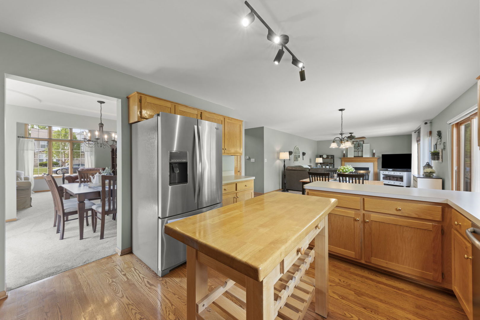 25160 Round Barn Road Plainfield, IL 60585 - Photo 8 of 30 Gallery Image 8