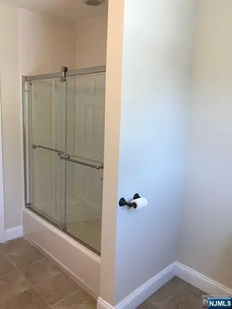 $2,400 | 237-241 Closter Dock Road, Unit 5, Closter, NJ 07624