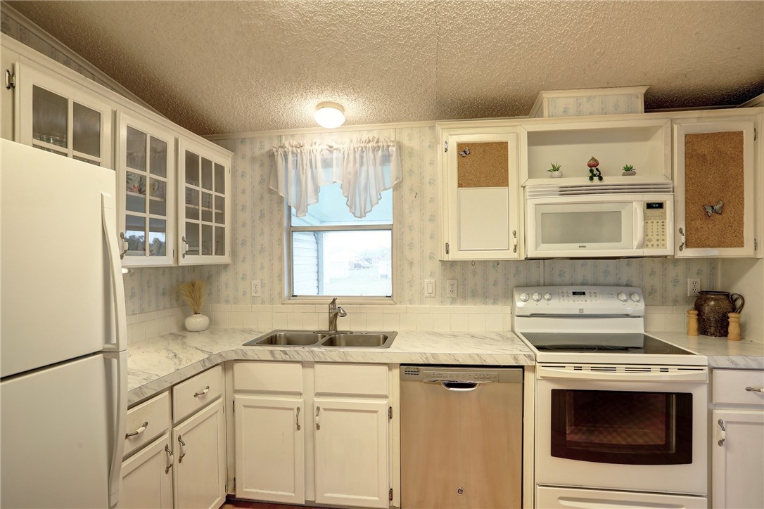 7504 Chasta Road Micco, FL 32976 - Photo 6 of 26 Gallery Image 6